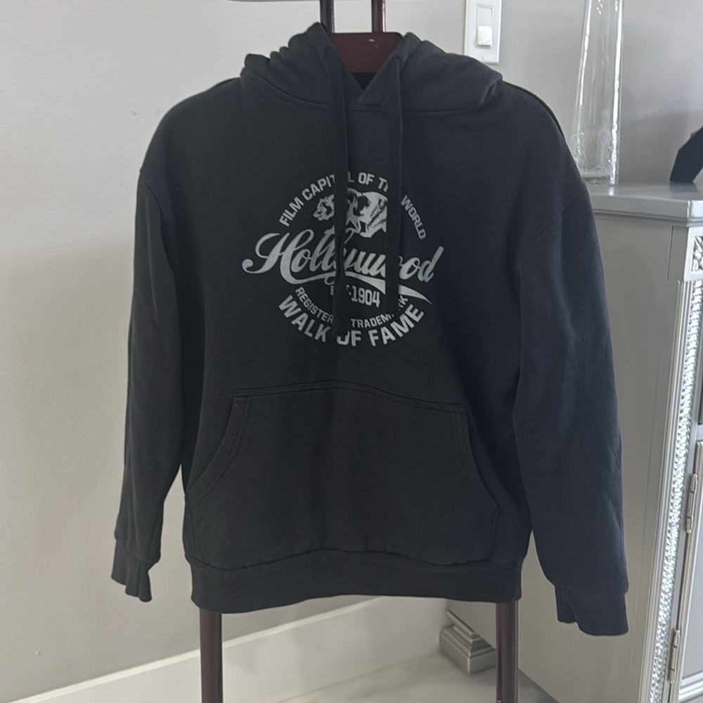 Inso Collection Vintage Hollywood Walk of Fame Black Hoodie.  Sz L